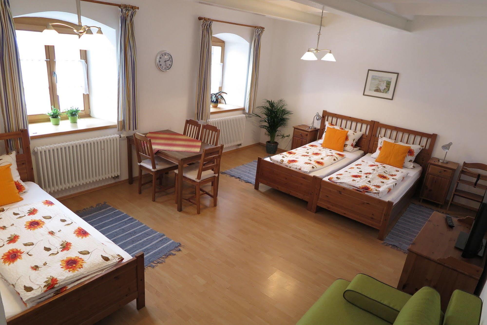 Pension Bernhardhof Otterfing Exterior foto